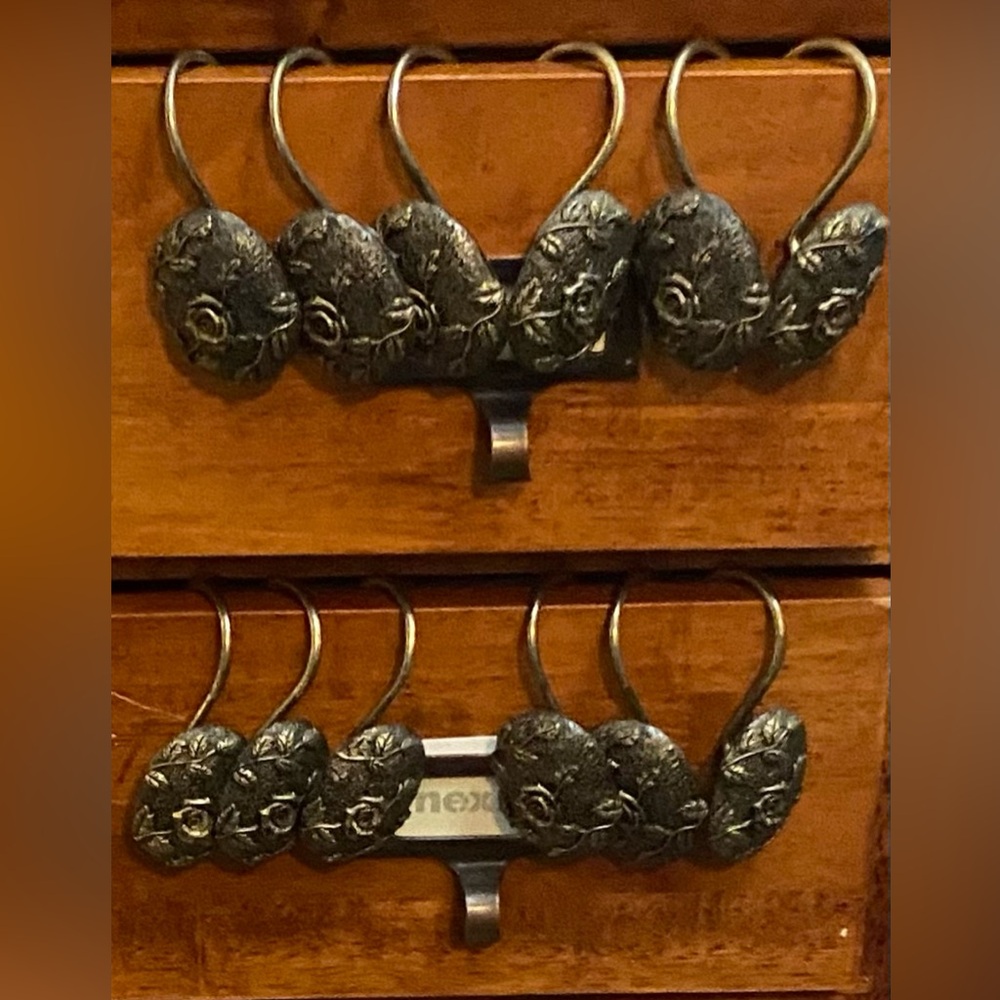Shower curtain hooks - antique gold colour
